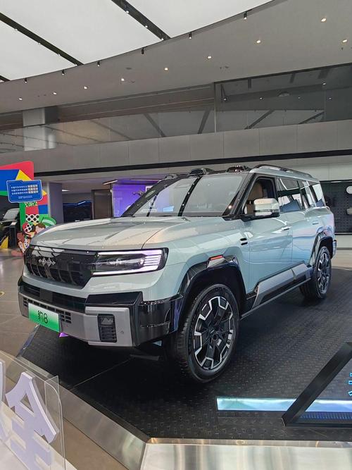 东莞莞城区华汇博企业管理咨询比亚迪方程豹硬派越野的爆款，英菲尼迪35周年与你共成长